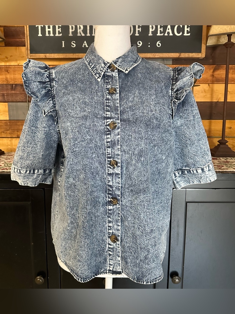Who What Wear Acid-Wash Blue Denim Button-Front Ruffle Sleeve Top